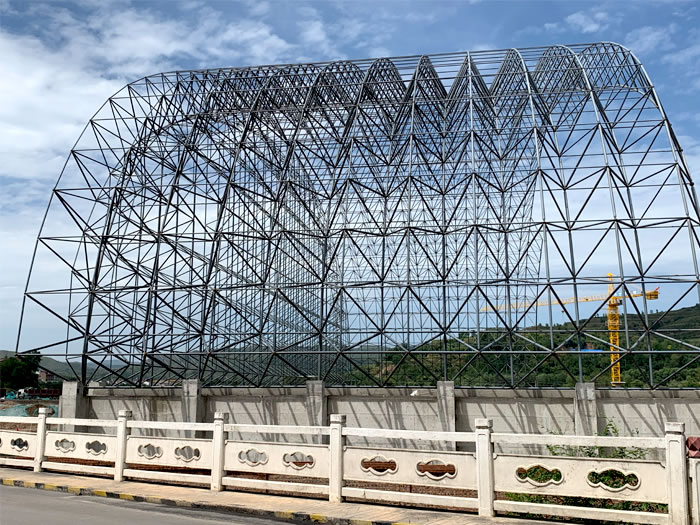 阿尔山山寨矿储煤棚网架